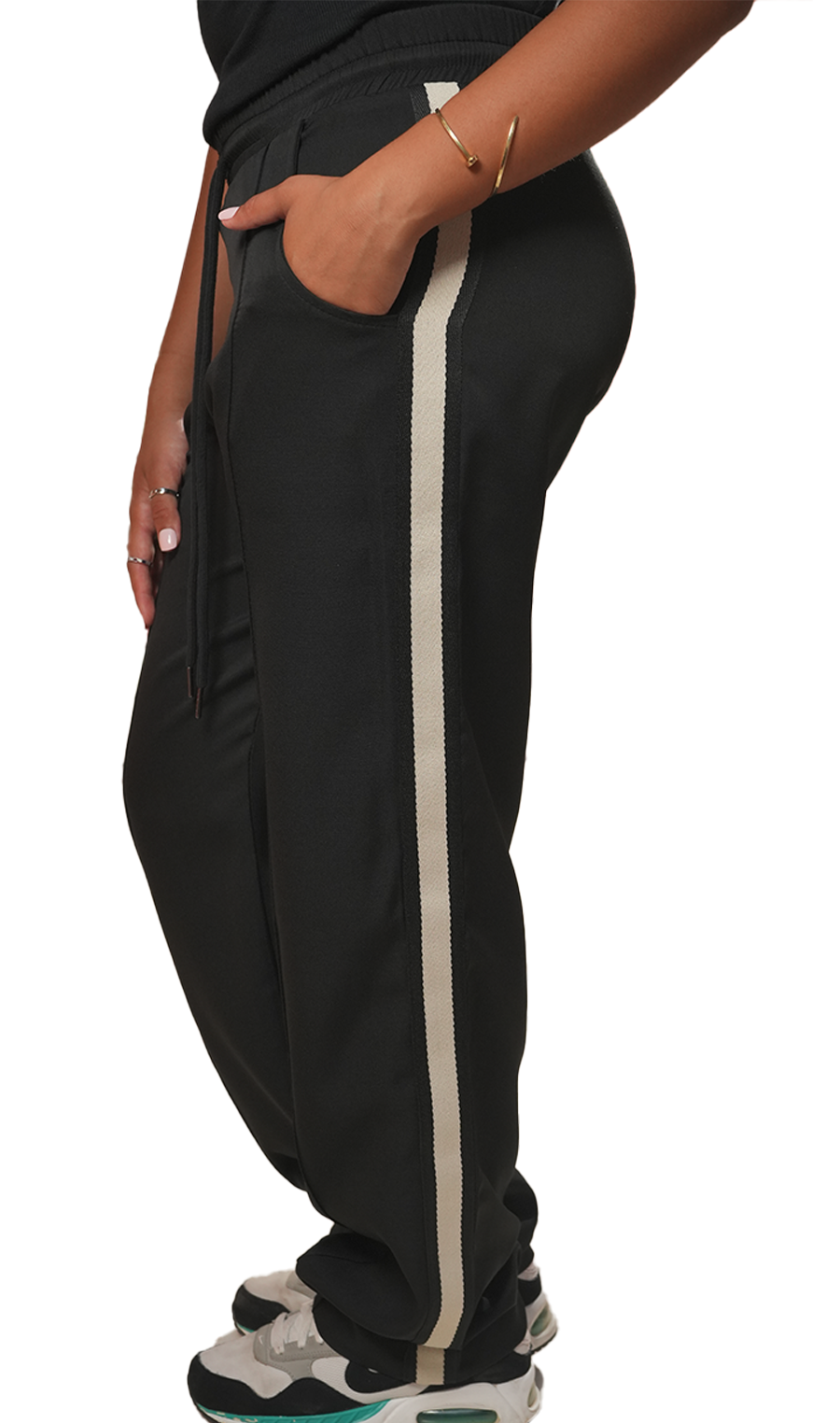 Line Pants – Silky Smooth Comfort with Effortless Shape